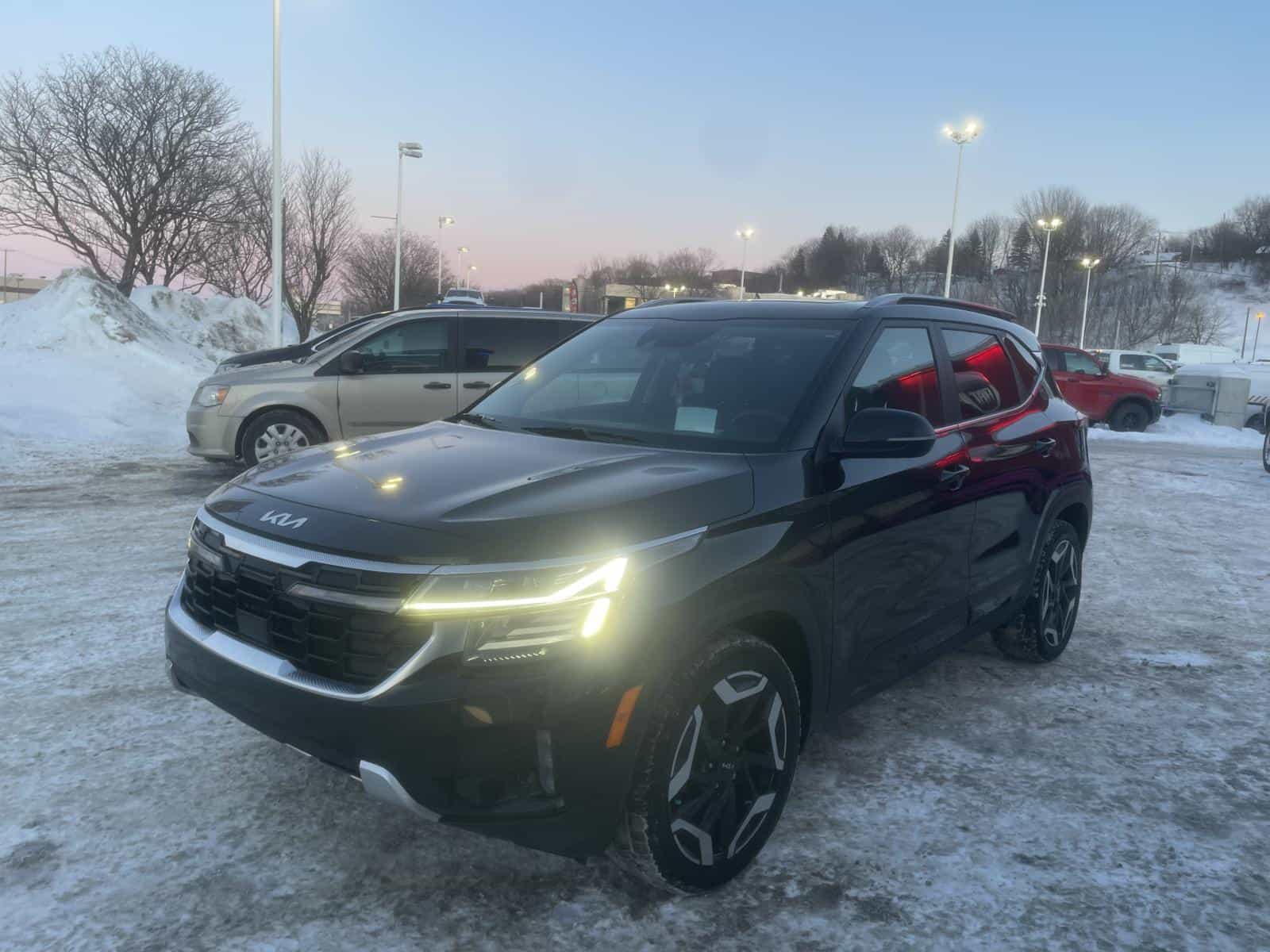 2024 Kia Seltos SX - Image 1