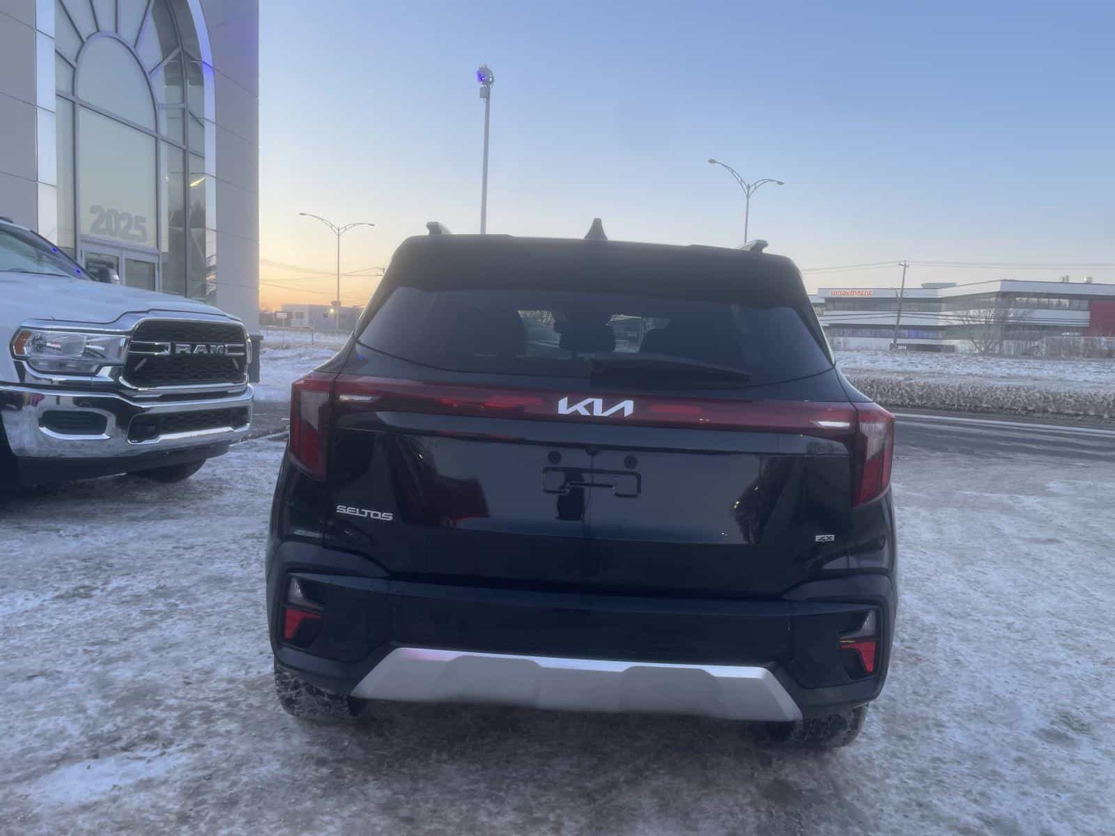 2024 Kia Seltos SX - Image 6