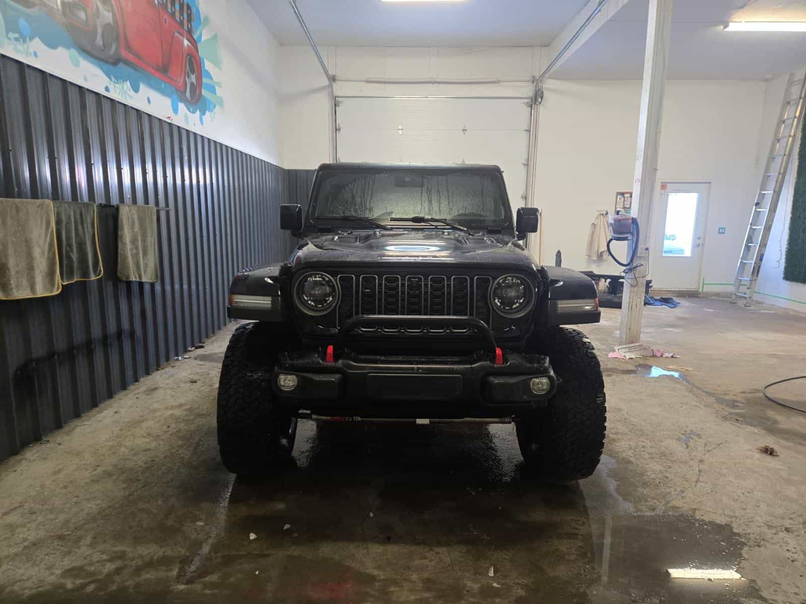 2025 Jeep Wrangler Rubicon X - Image 2