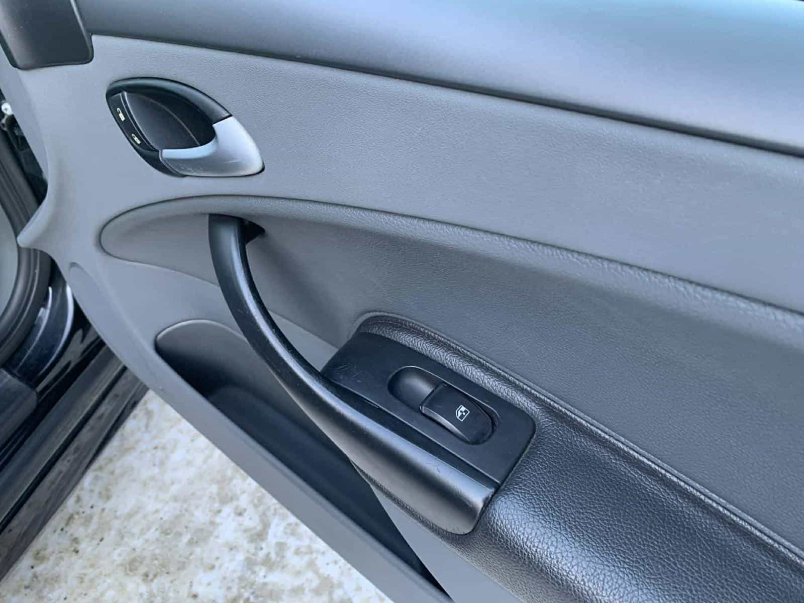 2005 Saab 9-3 AERO - Image 13