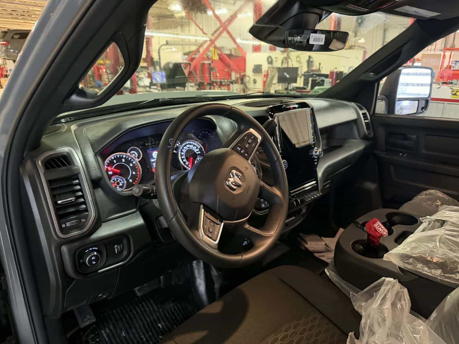 2026 RAM 2500 Black Express - Image 7