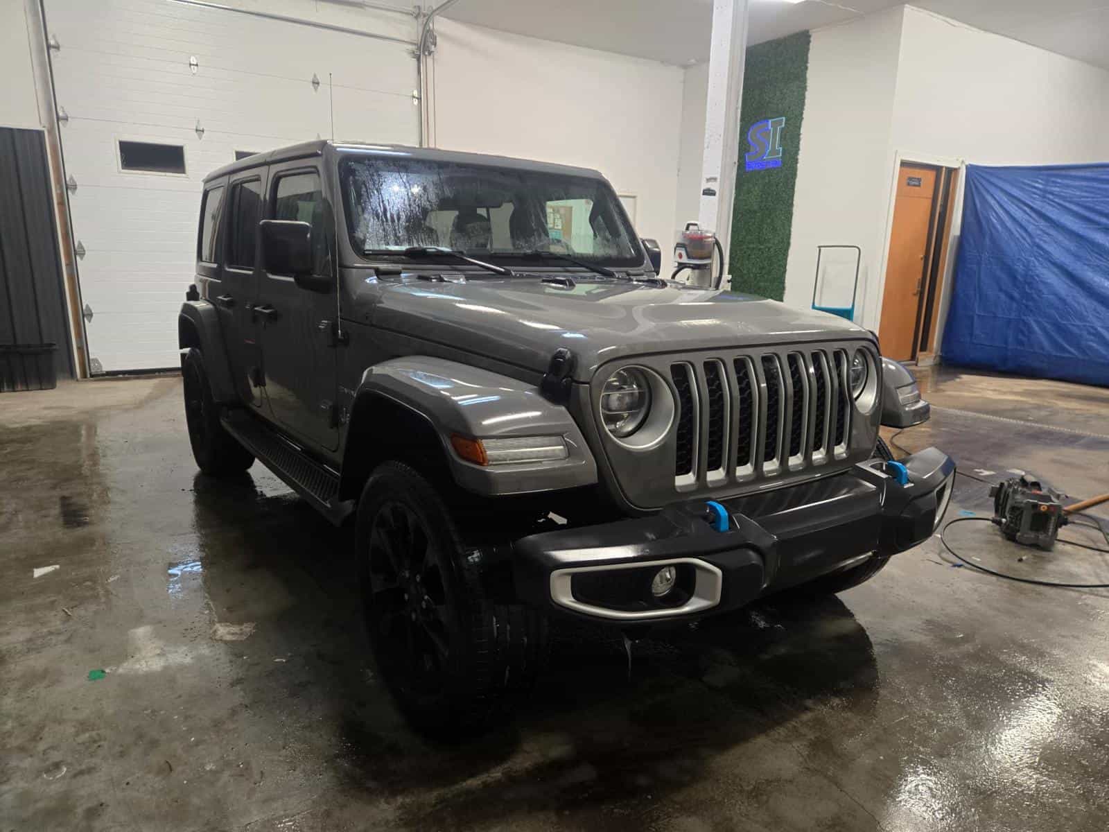 2022 Jeep Wrangler 4xe Unlimited Sahara - Image 3