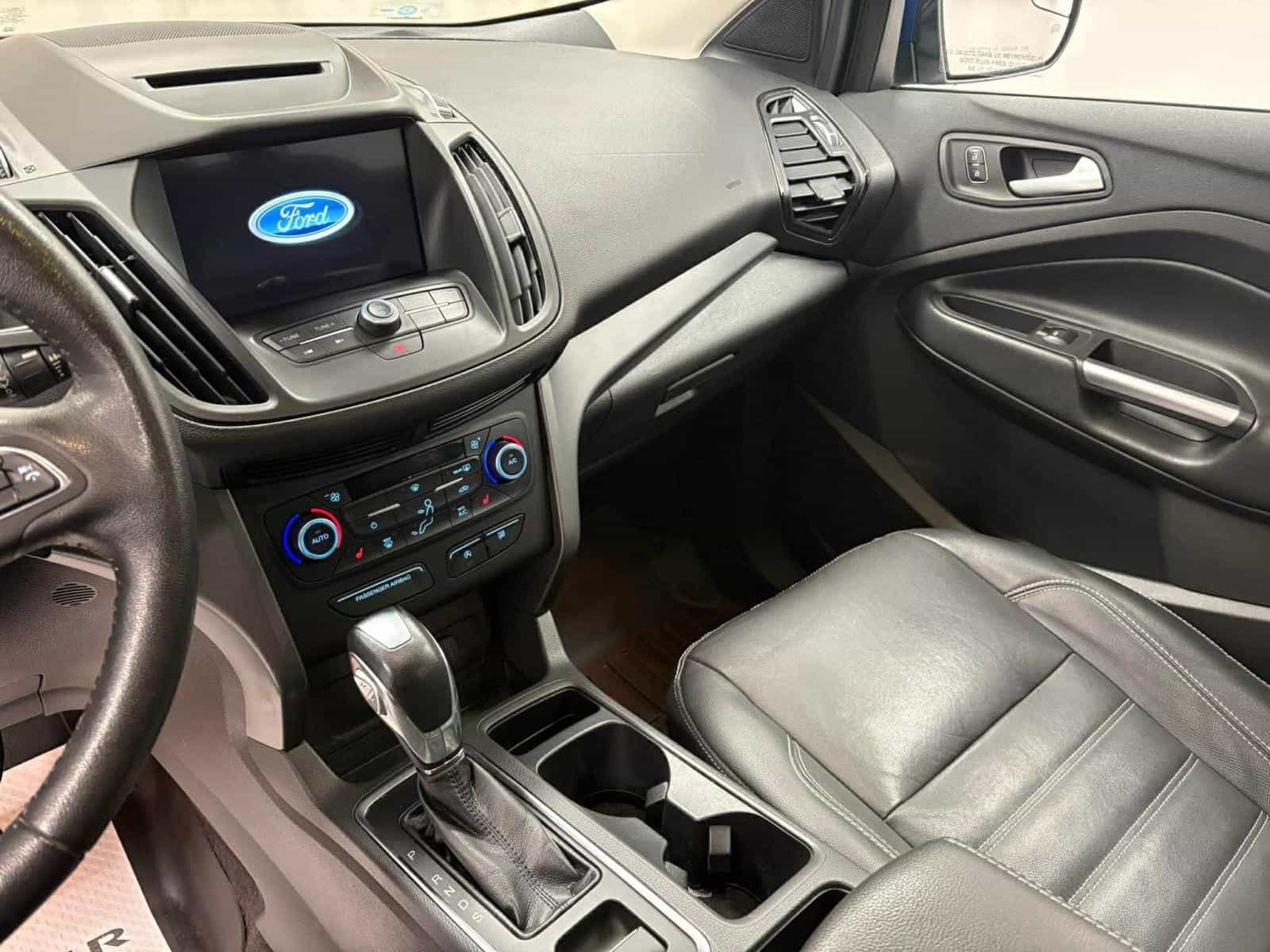 2018 Ford ESCAPE SEL SEL - Image 16