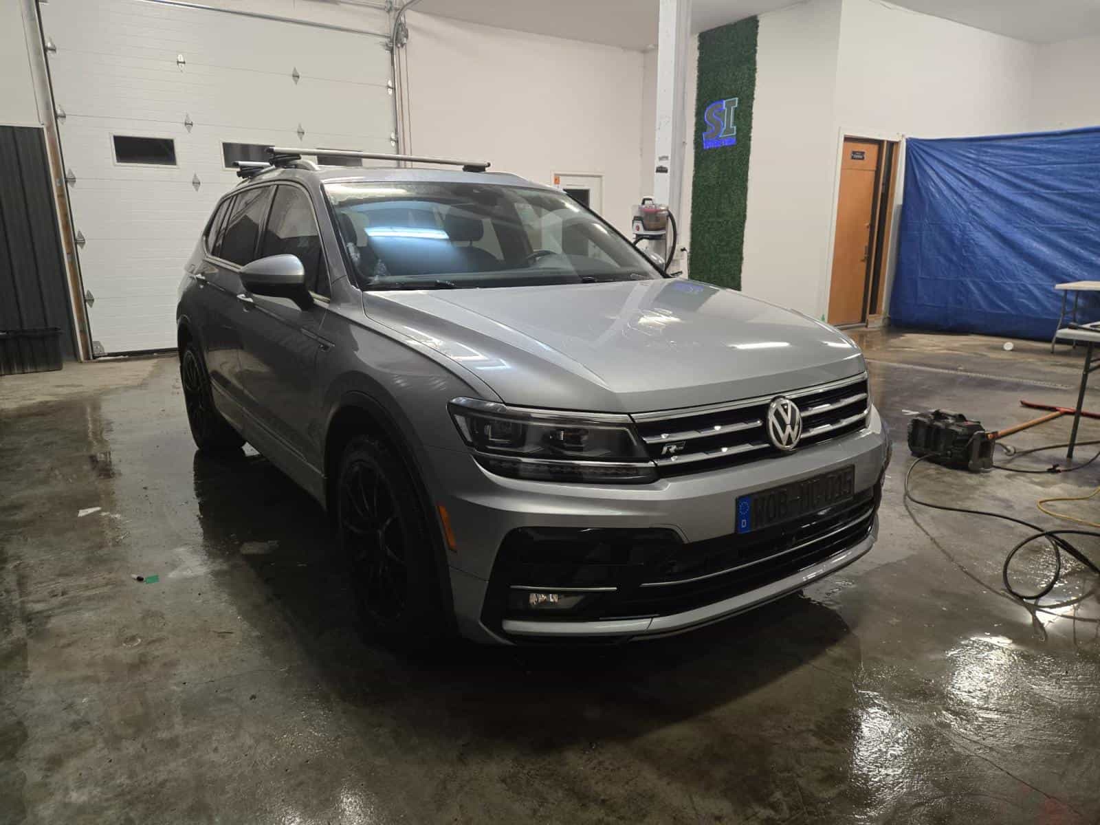 2020 Volkswagen Tiguan Sel Premium Highline - Image 3