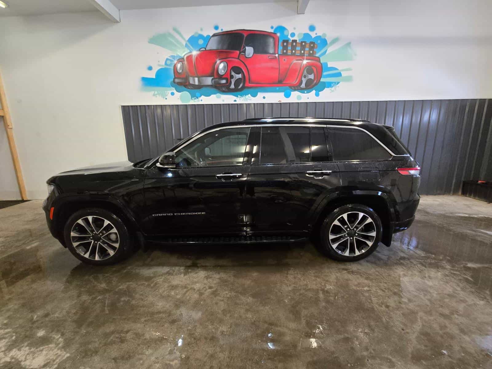 Image 8 Jeep Grand Cherokee Overland 2023