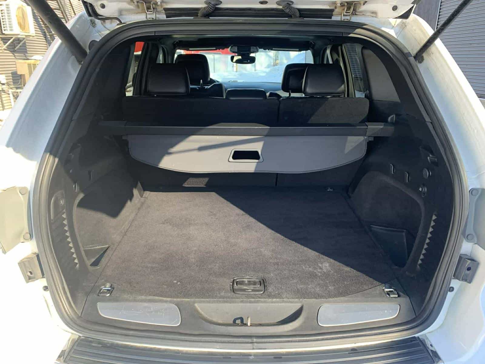 2018 Jeep Grand Cherokee Limited - Image 9