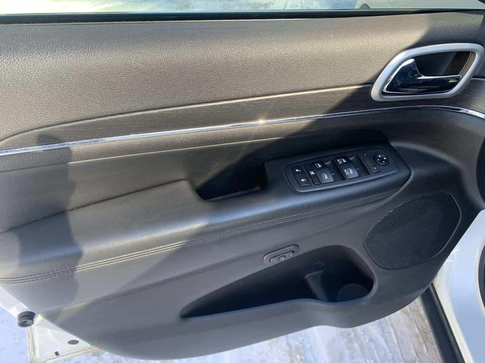 2018 Jeep Grand Cherokee Limited - Image 13