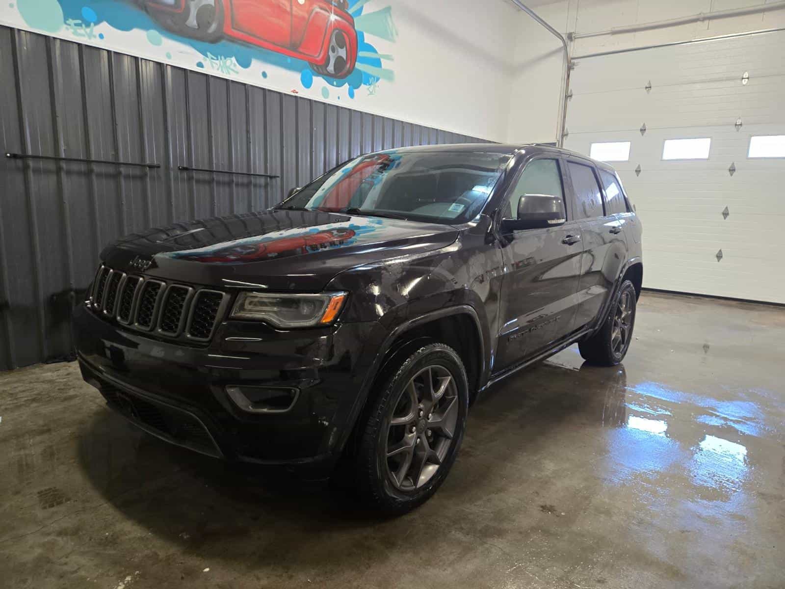 2021 Jeep Grand Cherokee 80th Anniversary Edition - Image 1
