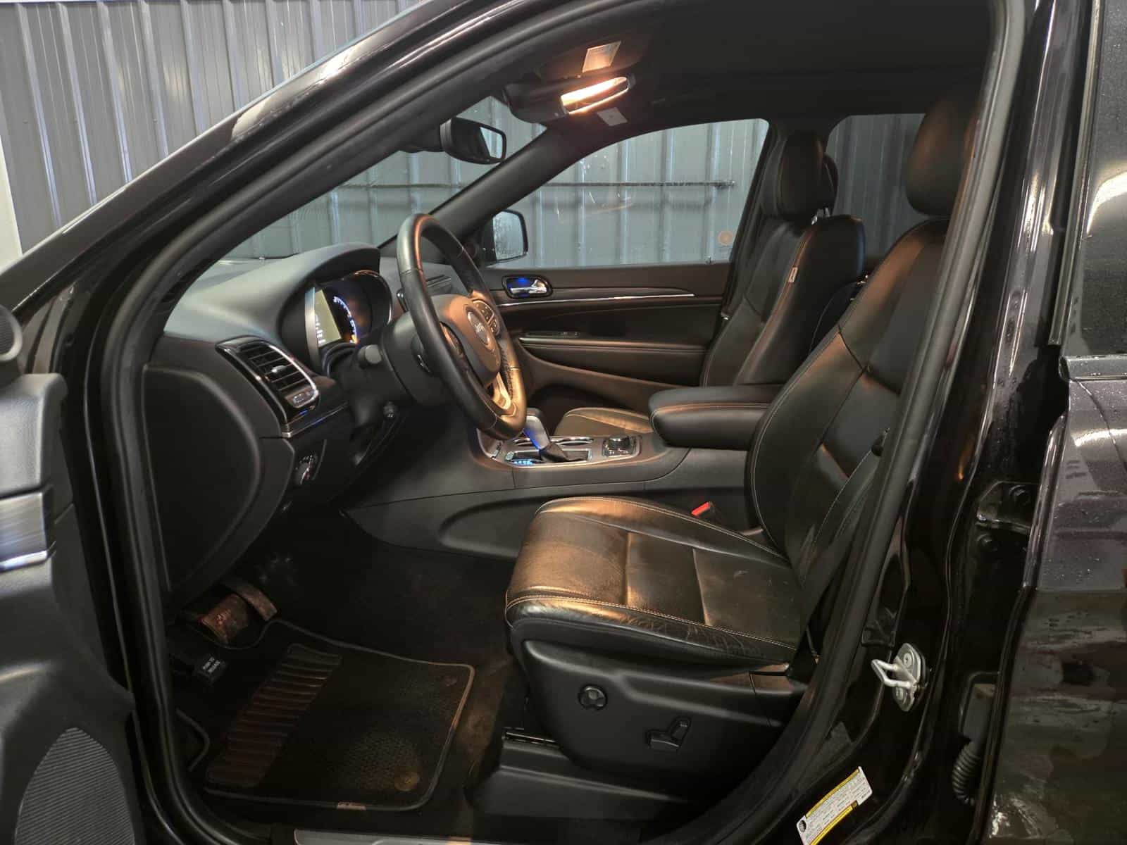 Image 11 Jeep Grand Cherokee 80th Anniversary Edition 2021