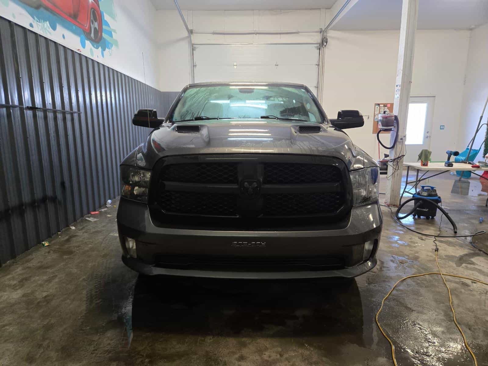 Image 2 RAM 1500 Classic Express 2021