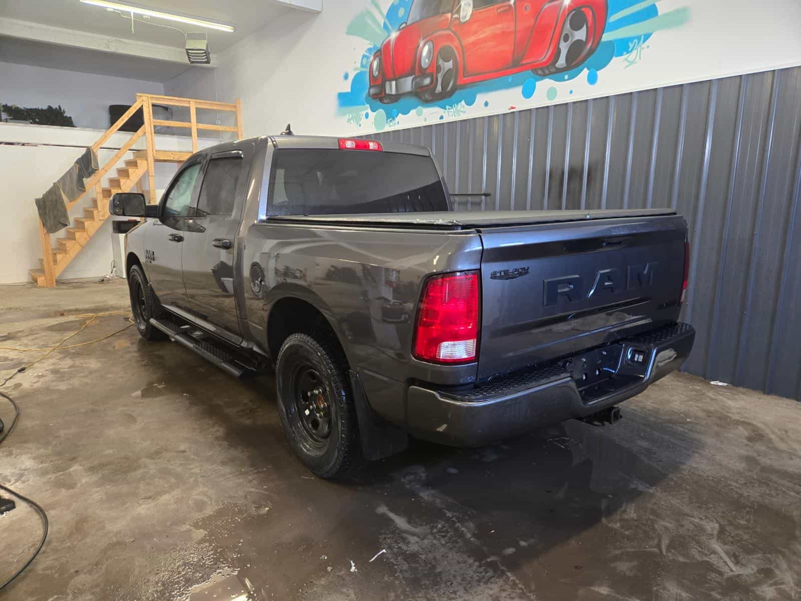 Image 5 RAM 1500 Classic Express 2021