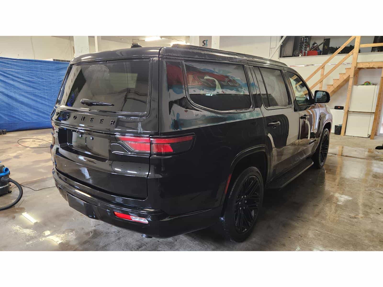 Image 4 Jeep Wagoneer Series III 2022