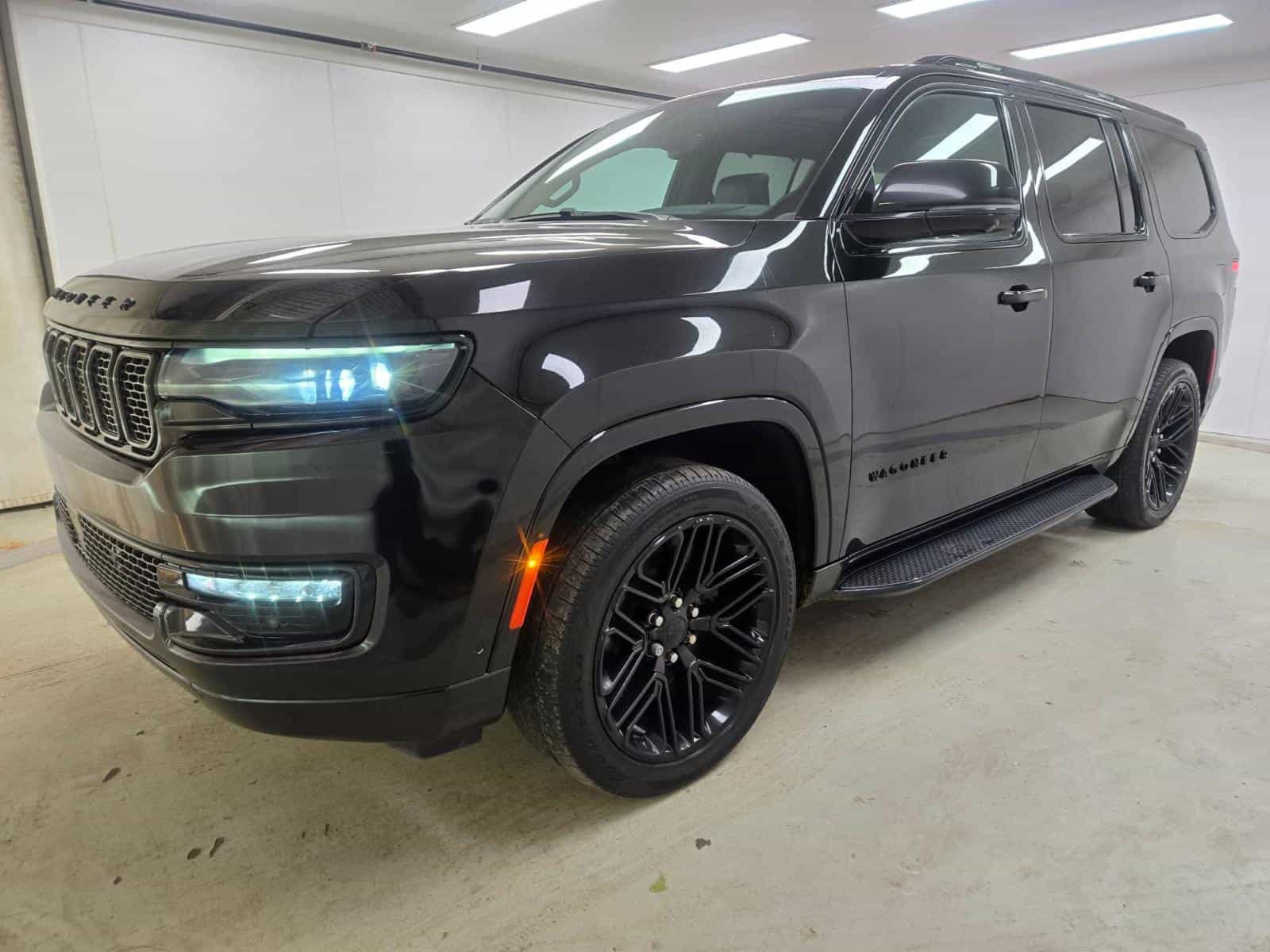 2022 Jeep Wagoneer Series III - Image 1