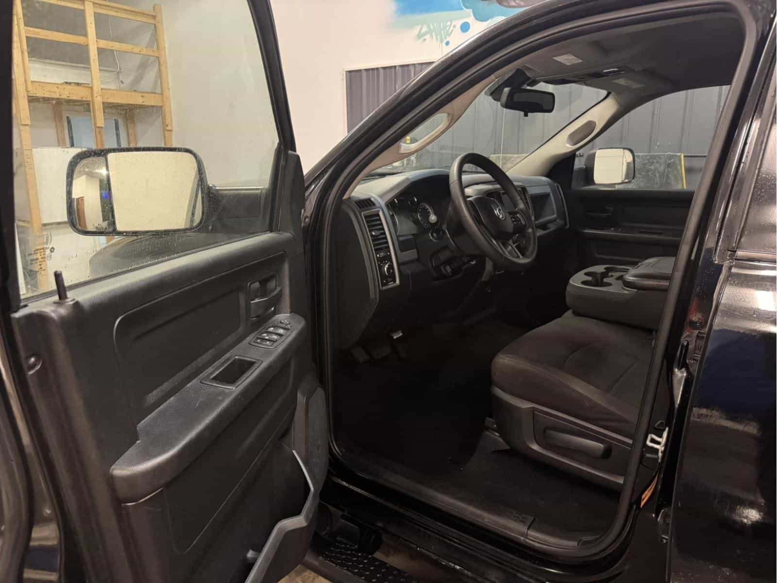 2020 RAM 1500 Classic Express - Image 8