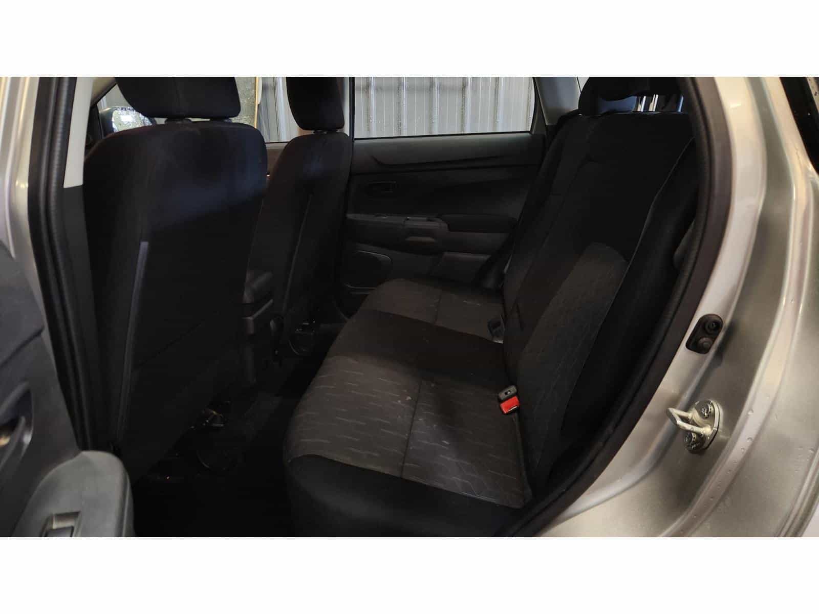 Image 13 Mitsubishi RVR ES 2022