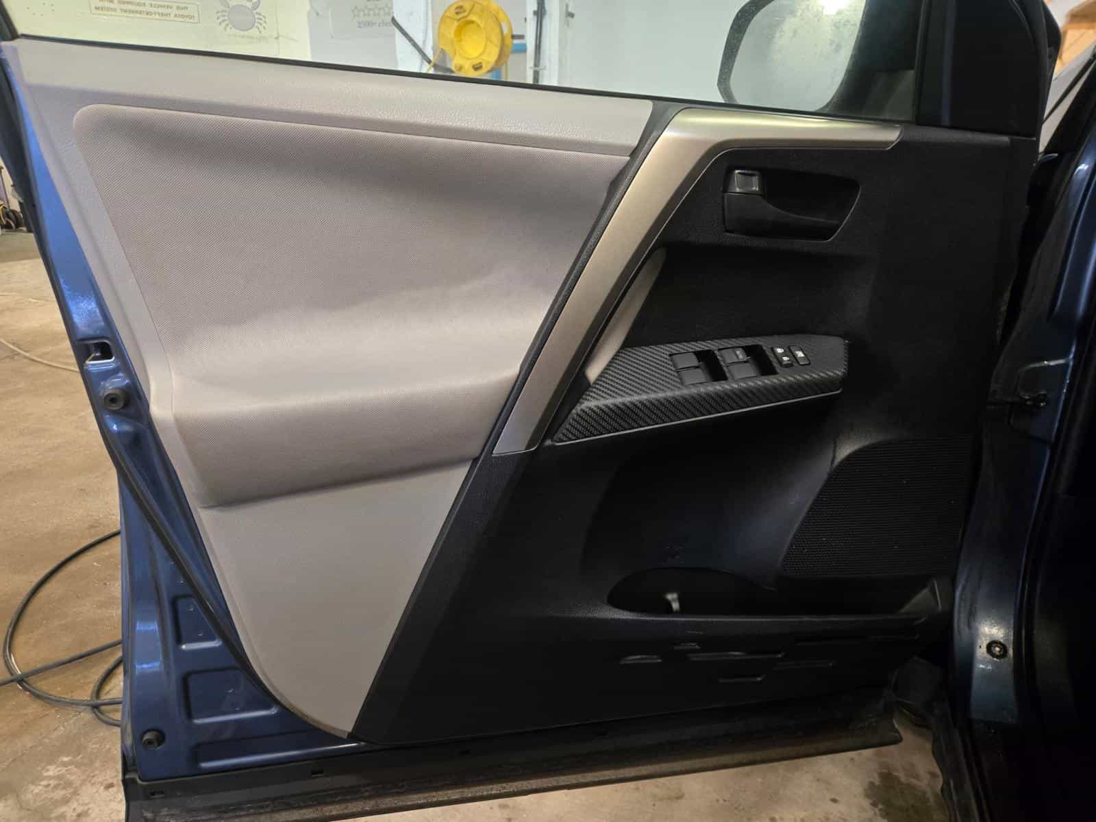 Image 8 Toyota Rav4 XLE 2013