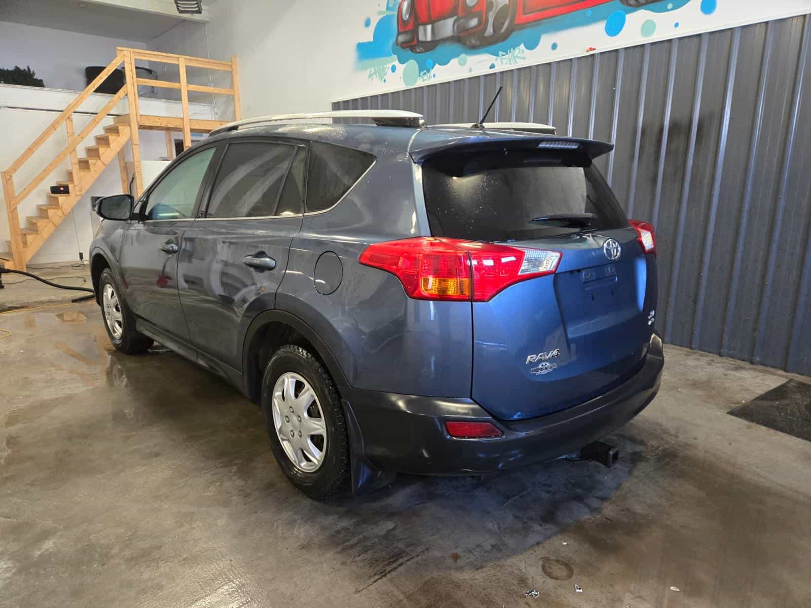 2013 Toyota Rav4 XLE - Image 6