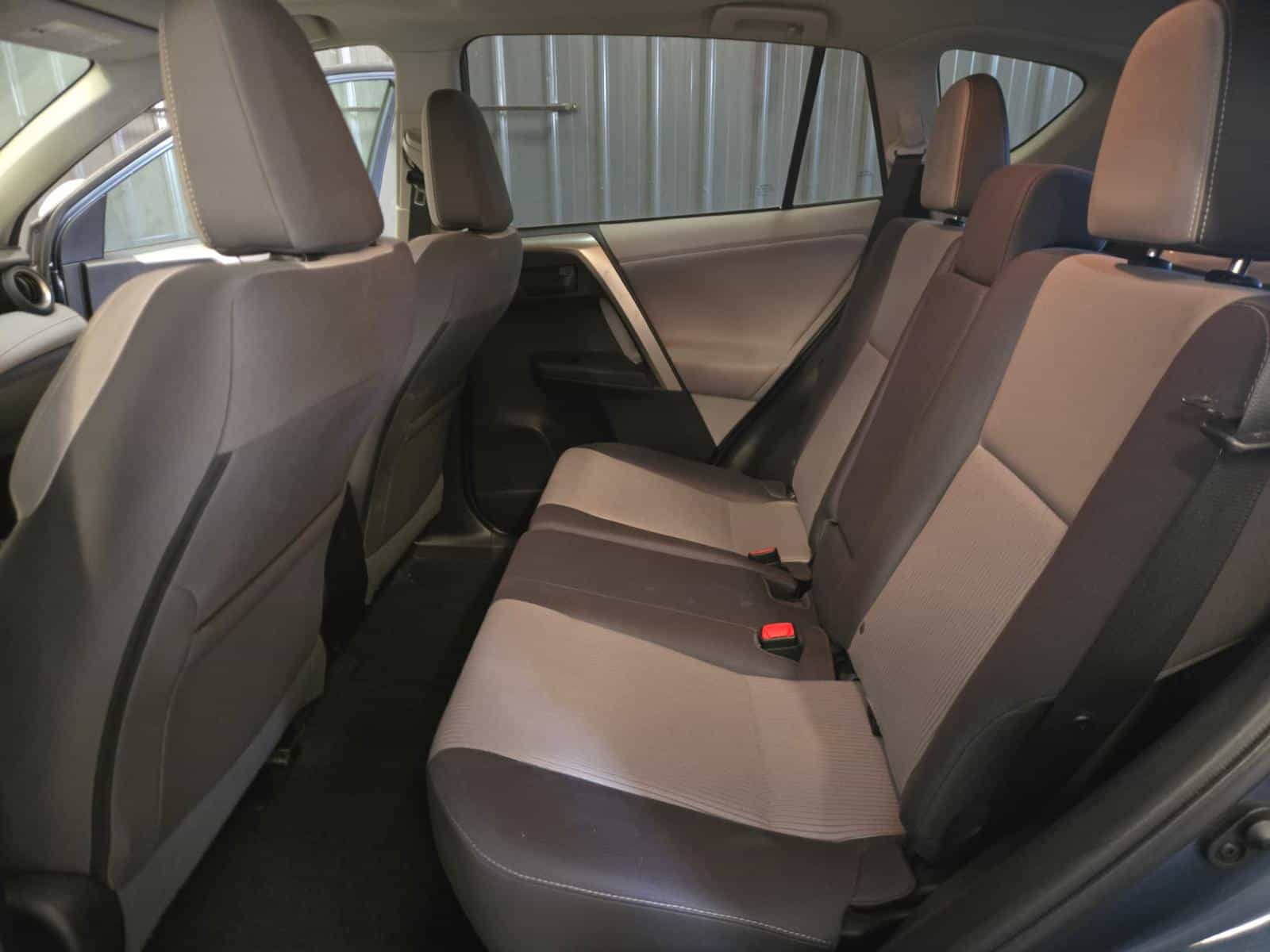 2013 Toyota Rav4 XLE - Image 11