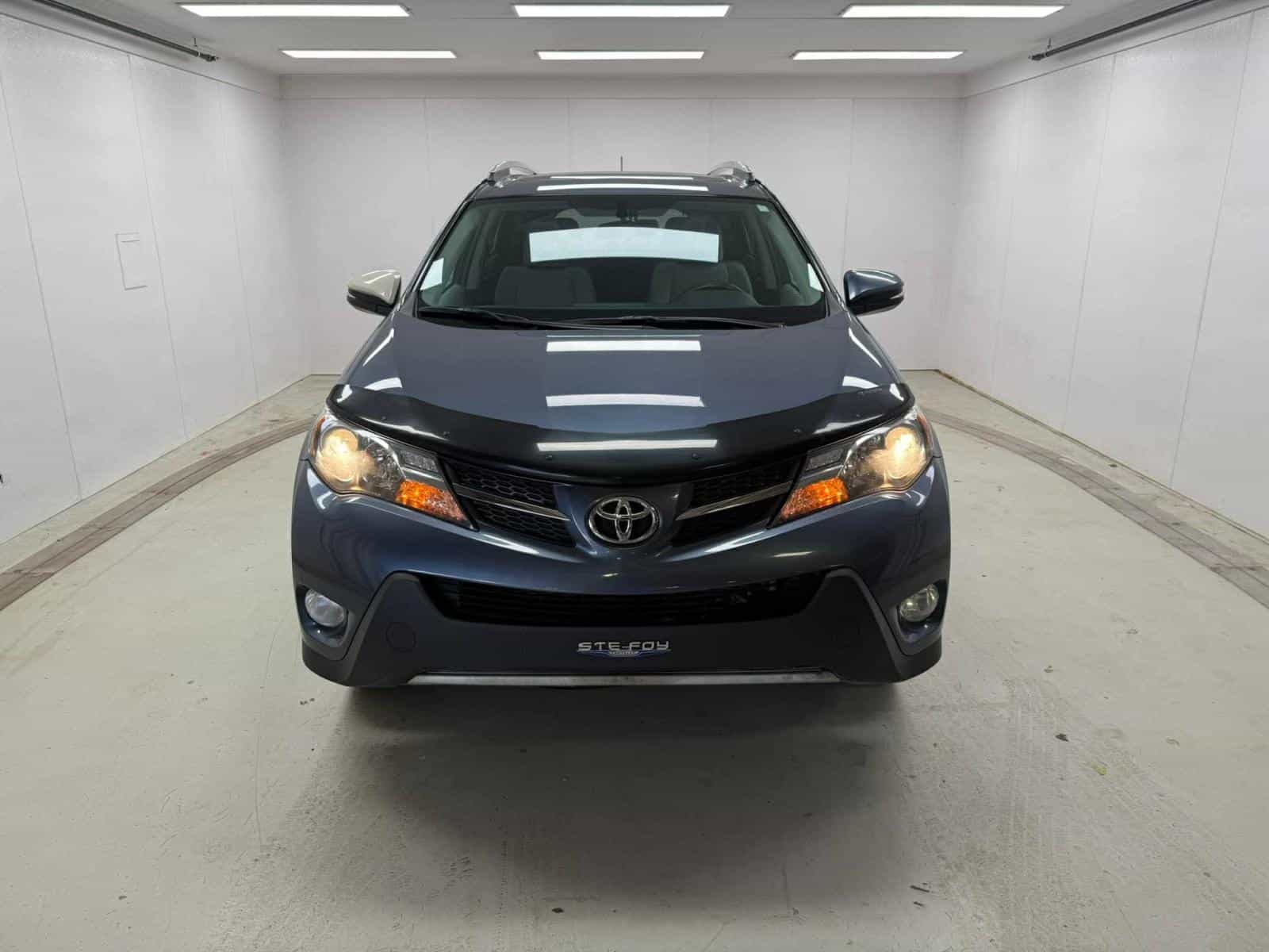 2013 Toyota Rav4 XLE - Image 2