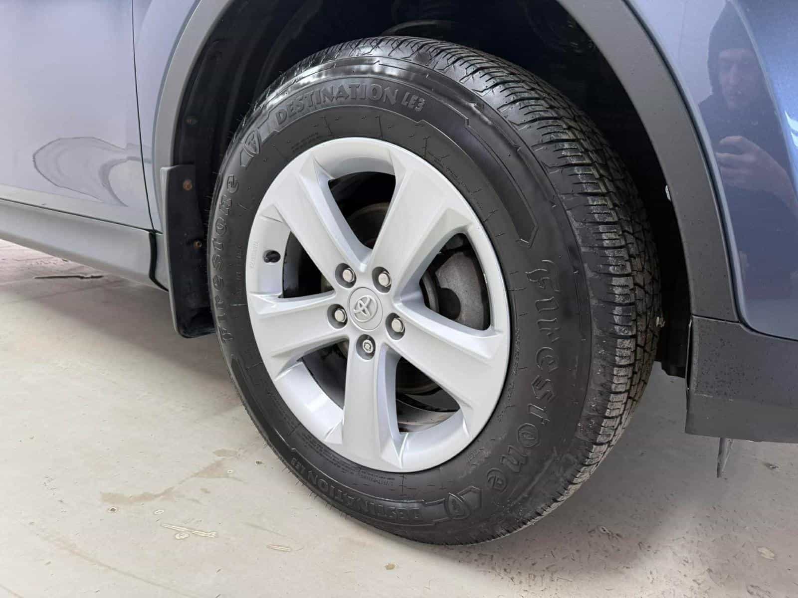 2013 Toyota Rav4 XLE - Image 7