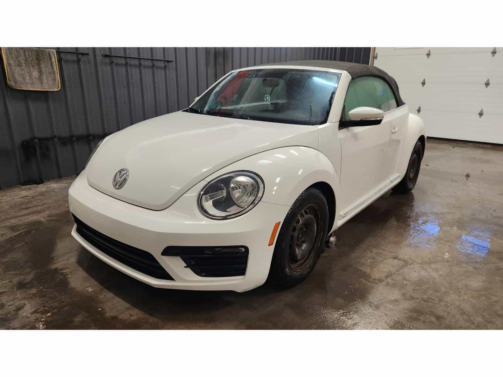 Image 1 Volkswagen Beetle Trendline 2018