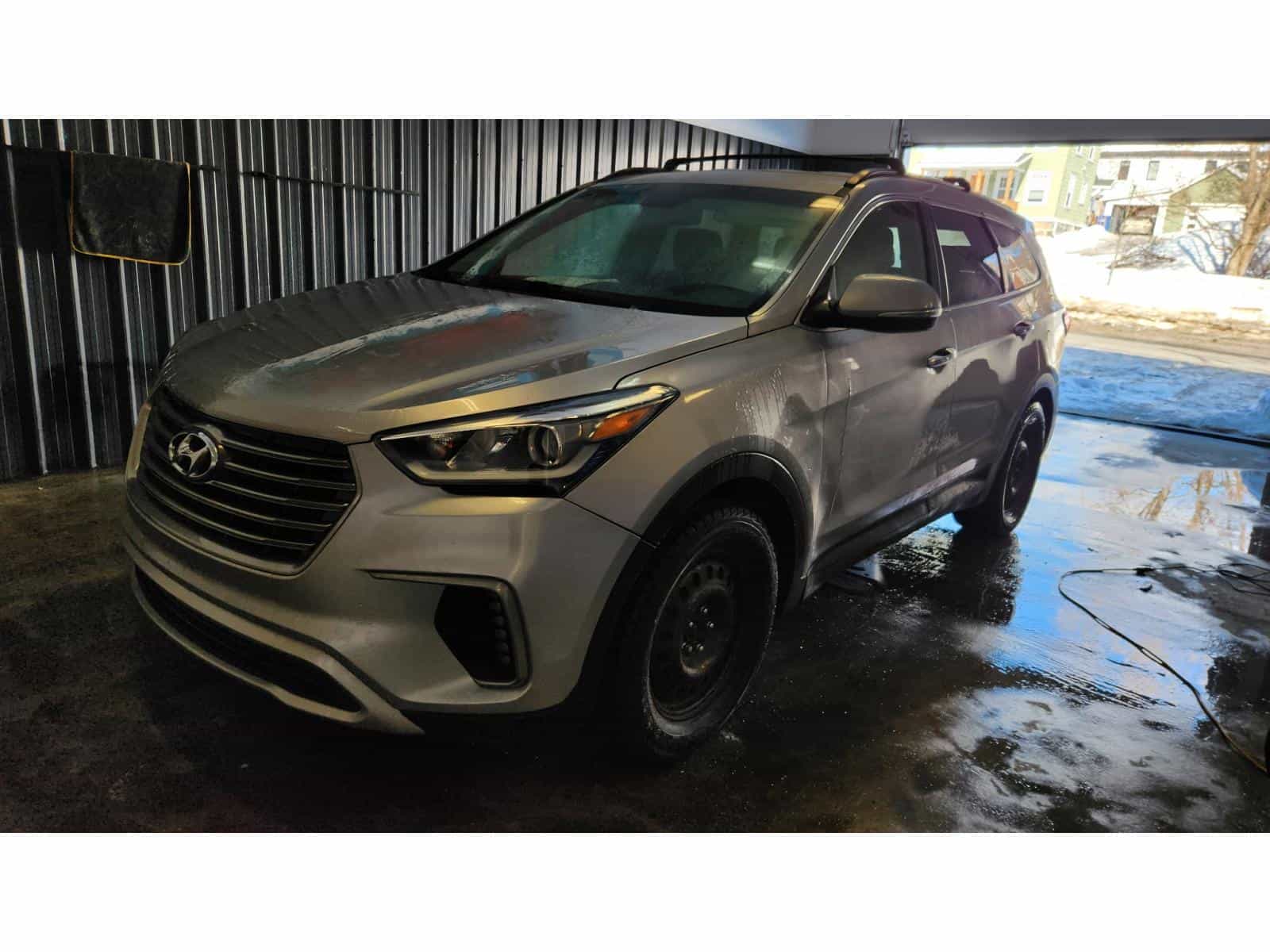2018 Hyundai Santa Fe Premium - Image 1