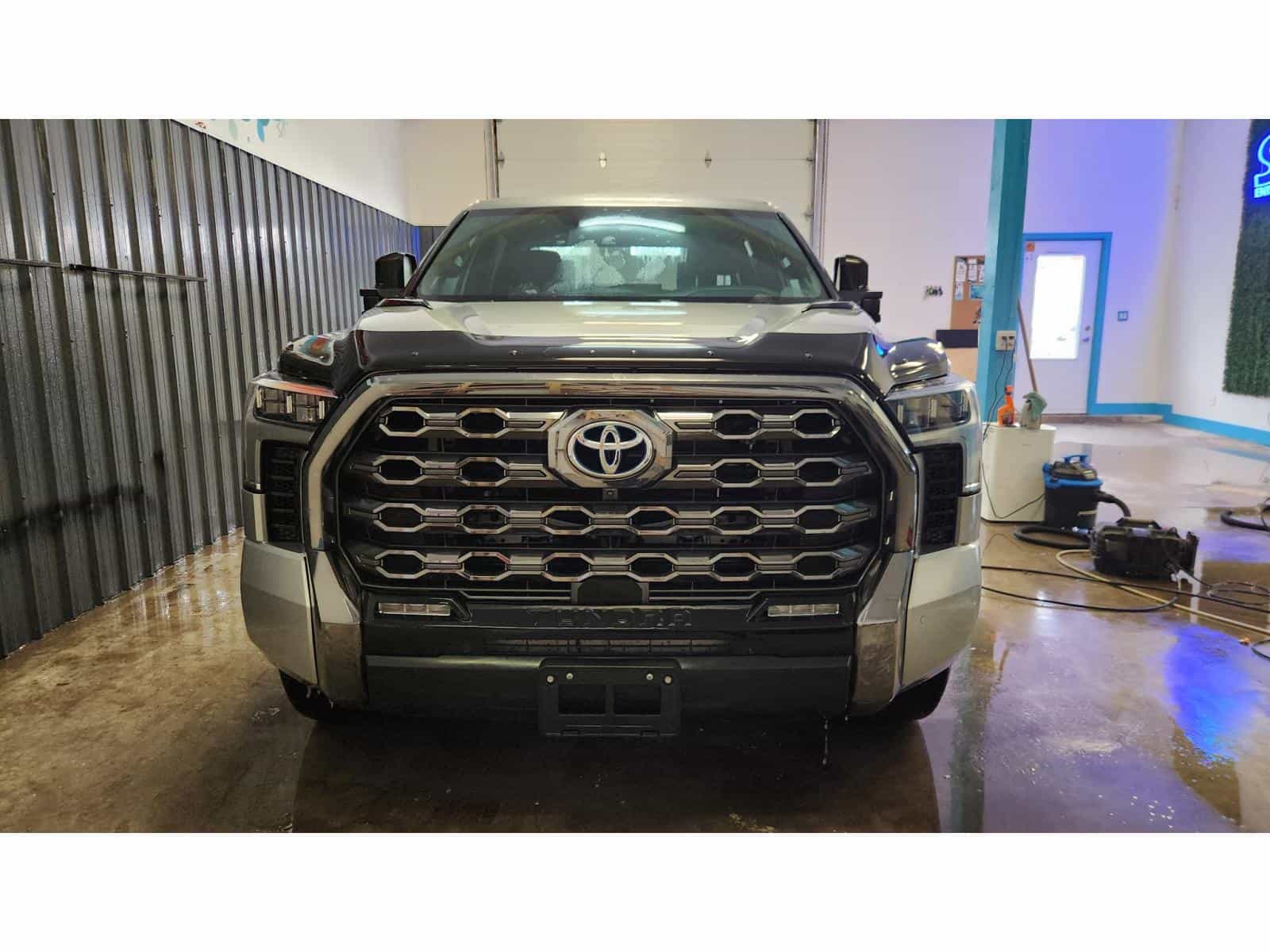 Image 2 Toyota Tundra Platinum 2024