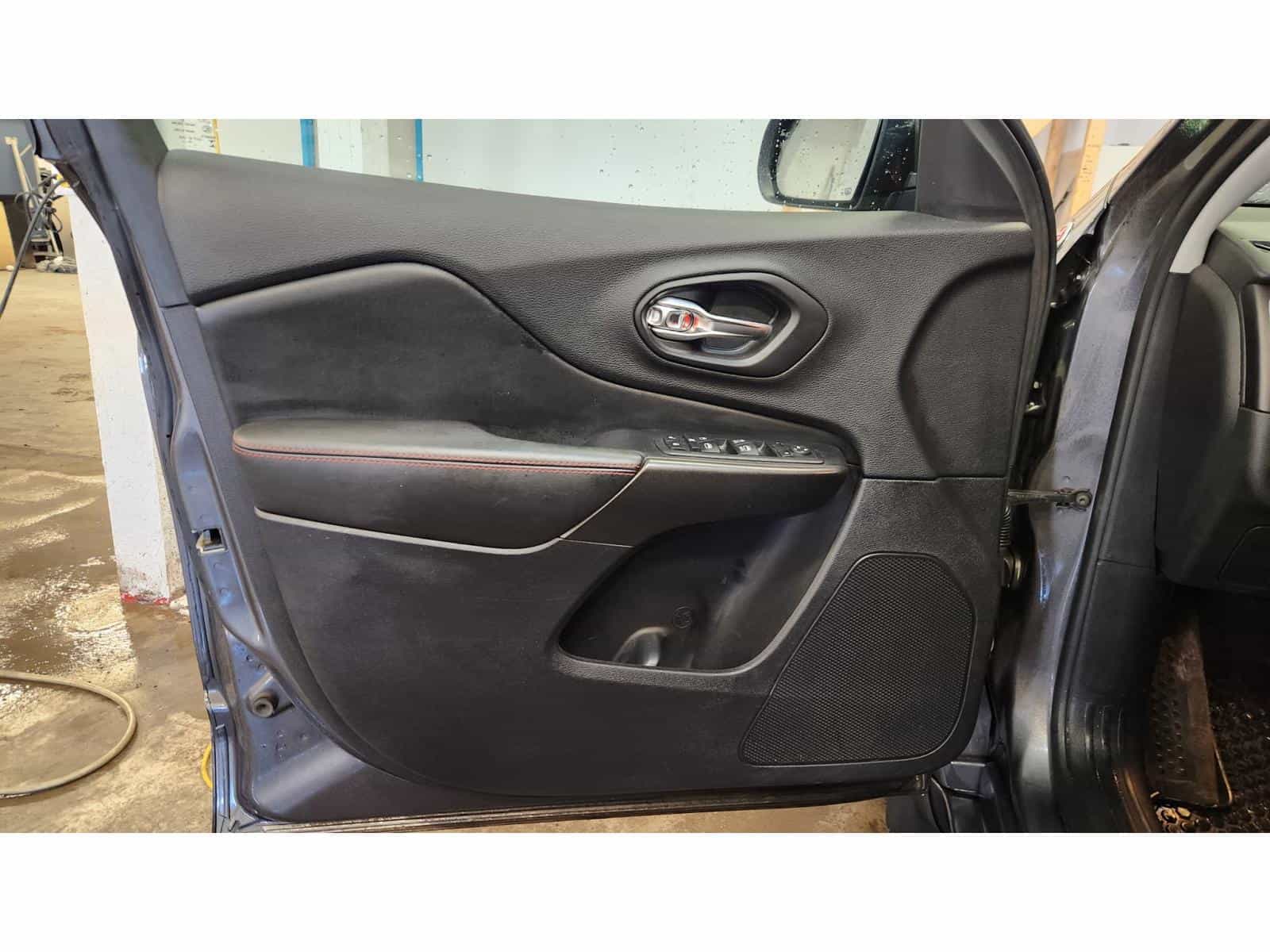 Image 8 Jeep Cherokee Trailhawk 2020