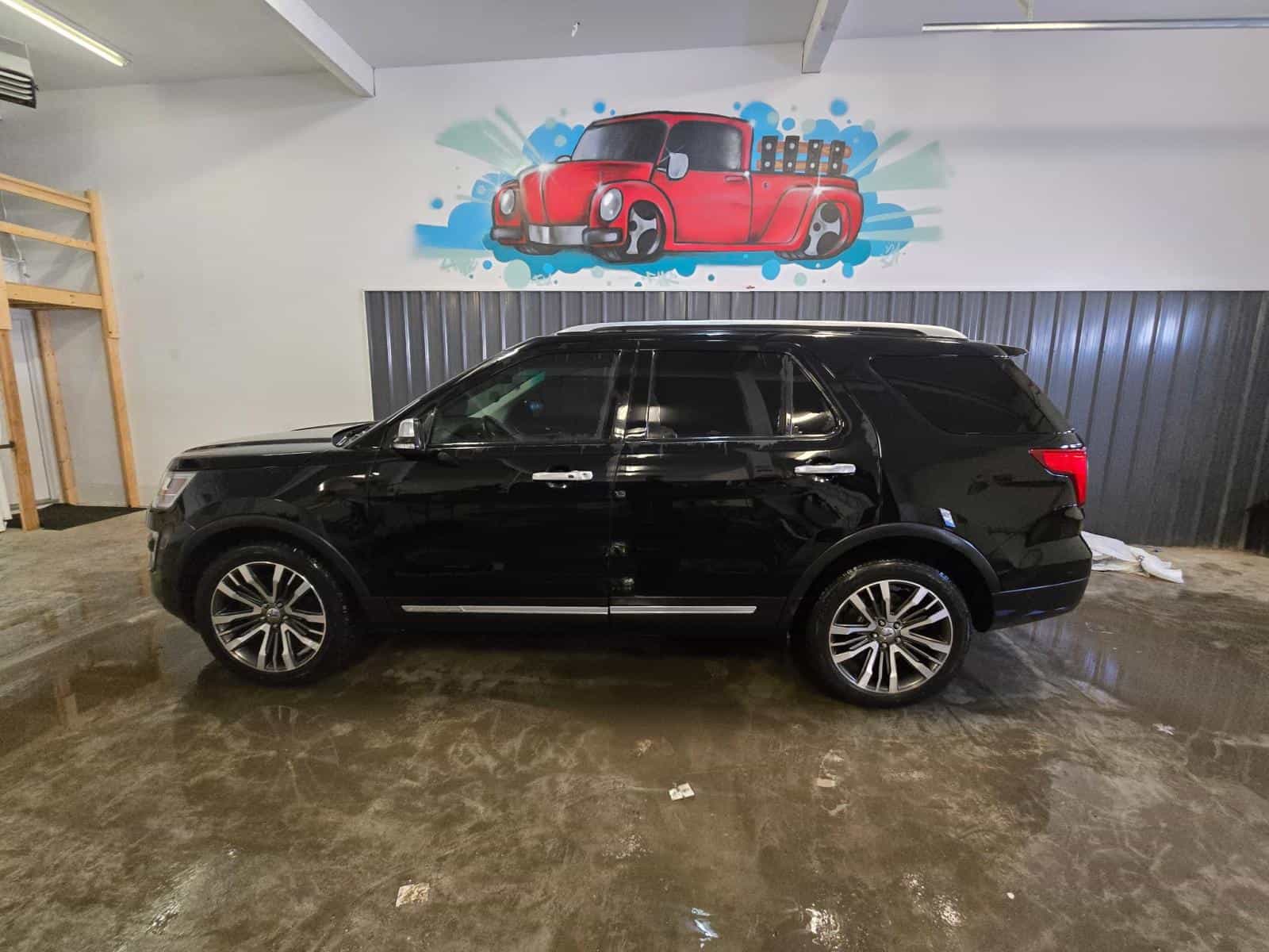 2016 Ford Explorer Platinum - Image 6