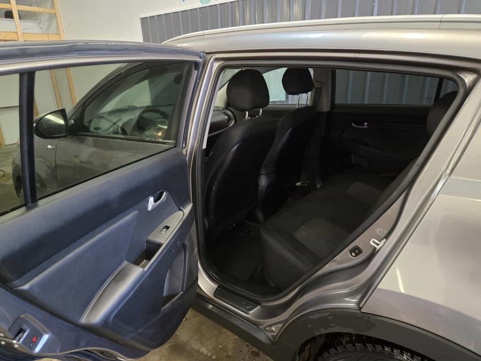 2012 Kia Sportage LX - Image 12