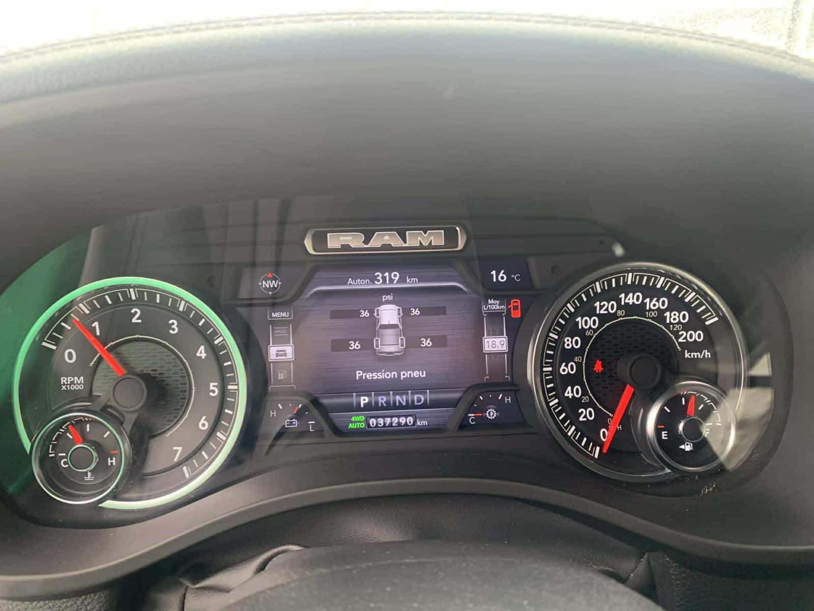 2023 RAM 1500 Laramie - Image 14