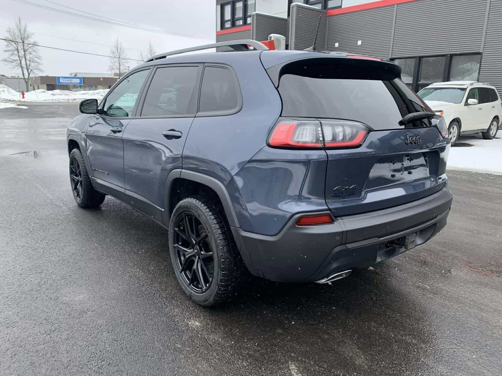 Image 5 Jeep Cherokee 80th Anniversary 2021