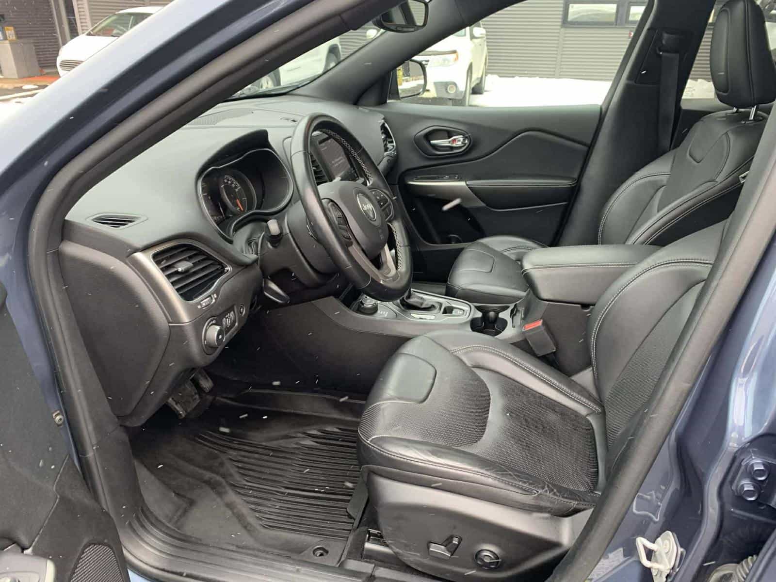 Image 12 Jeep Cherokee 80th Anniversary 2021