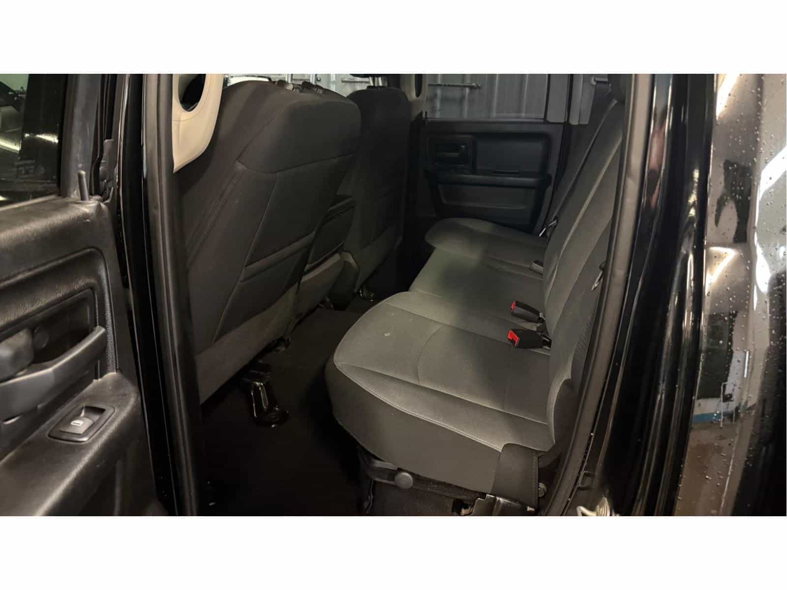 Image 11 RAM 1500 Classic Express 2021