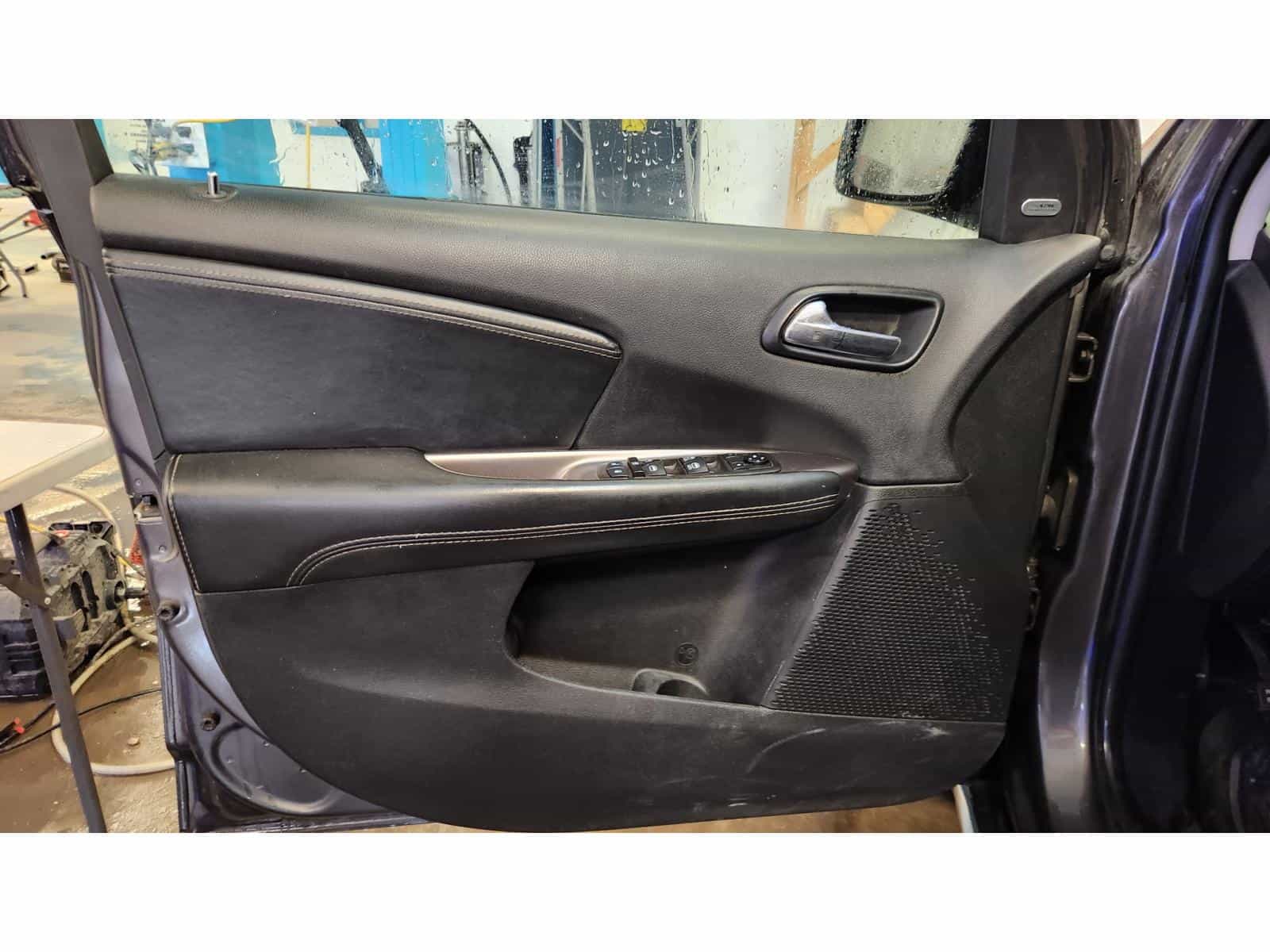 2018 Dodge Journey Crossroad - Image 9