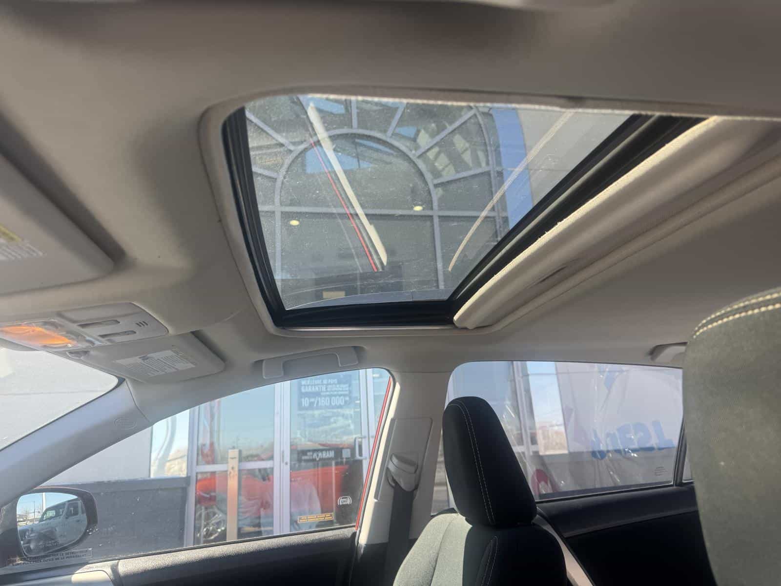 Image 8 Toyota Rav4 XLE 2015