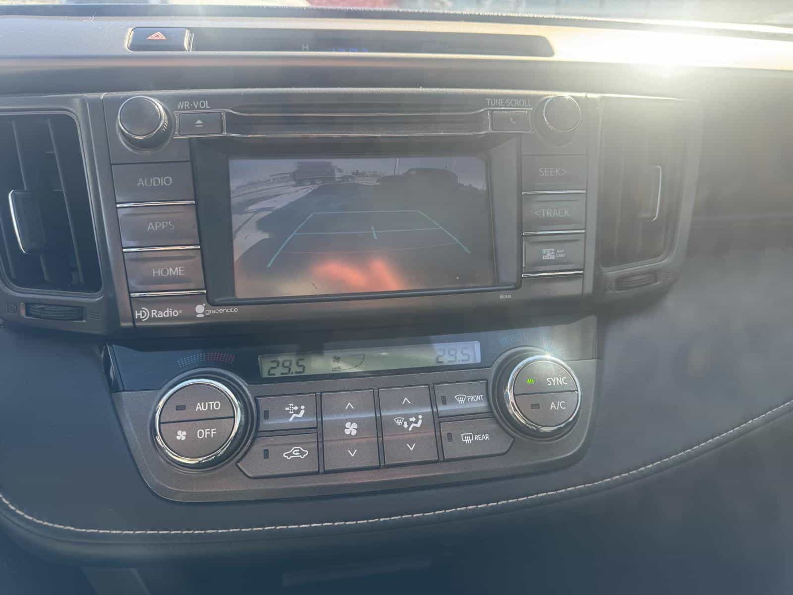 Image 13 Toyota Rav4 XLE 2015