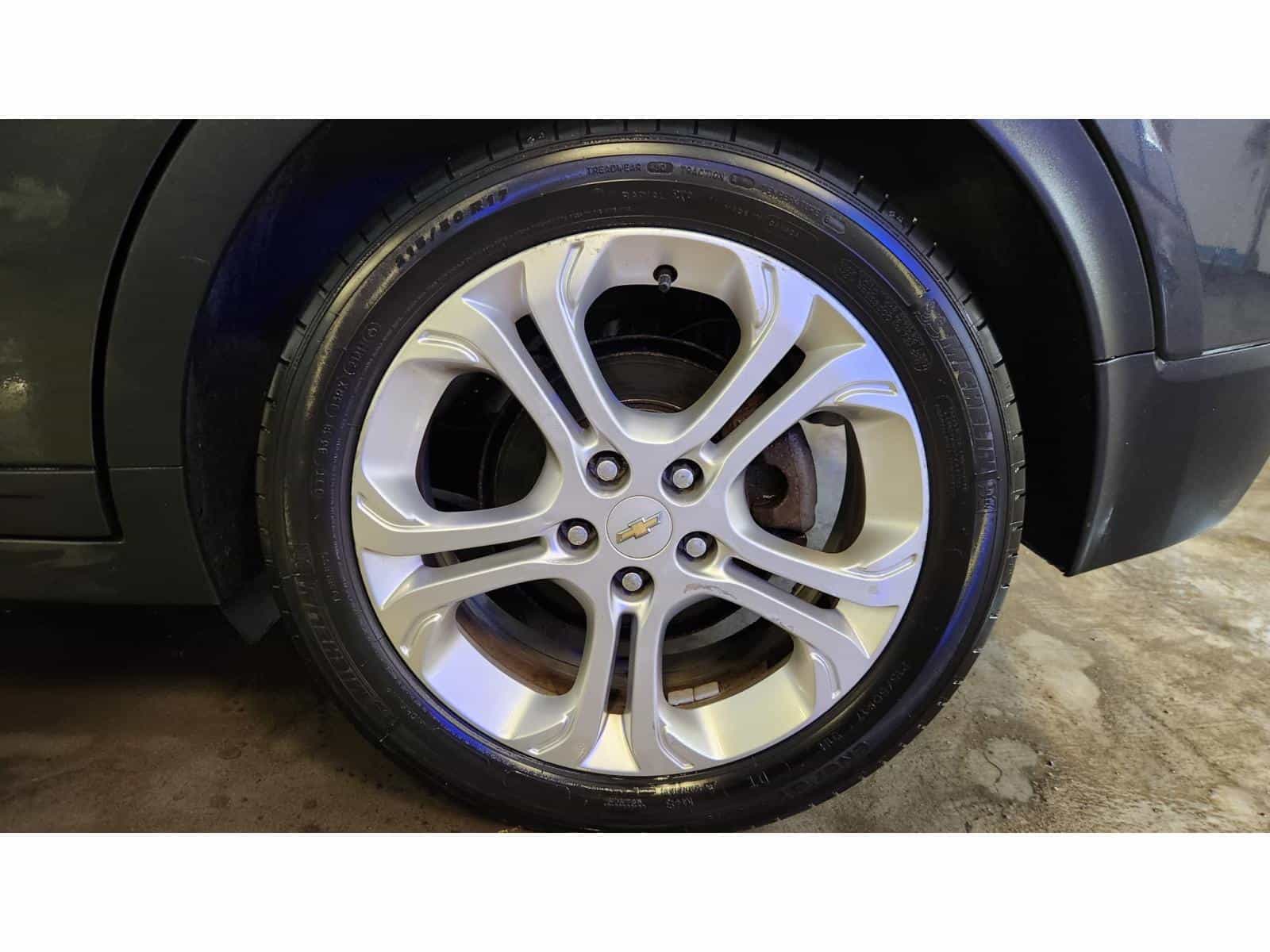 2017 Chevrolet BOLT EV LT LT - Image 8