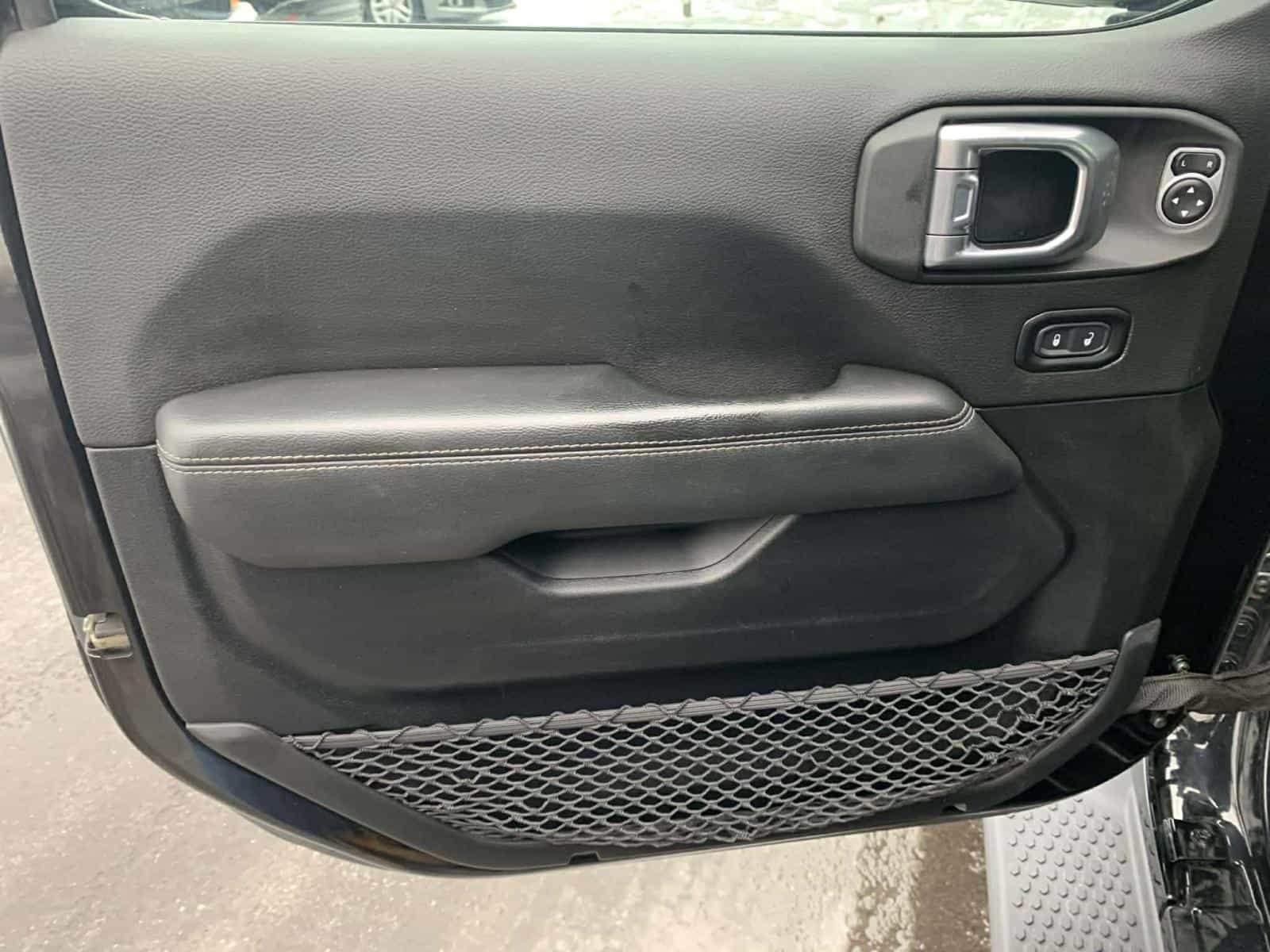 Image 13 Jeep Wrangler Unlimited Sahara 2020