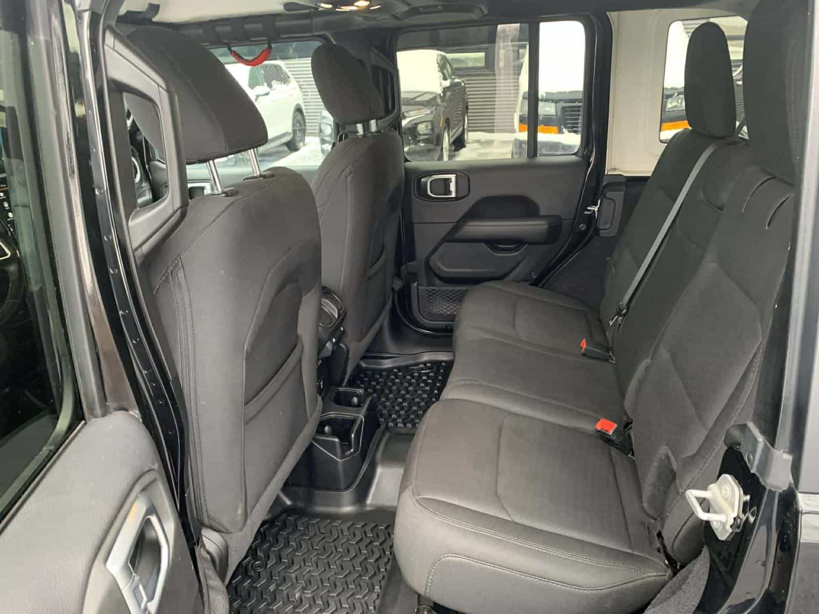 Image 11 Jeep Wrangler Unlimited Sahara 2020