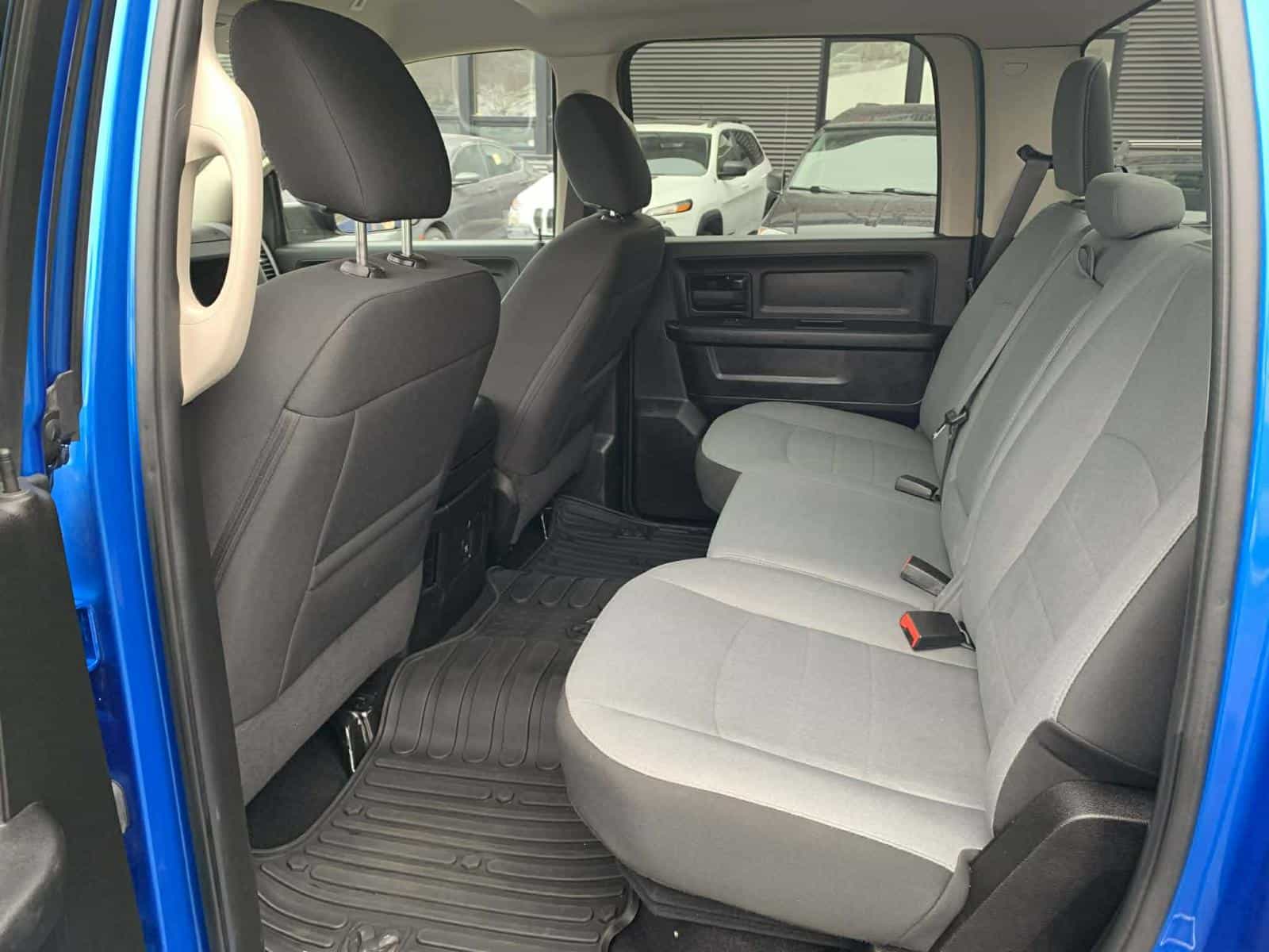 Image 10 RAM 1500 Classic Express 2021