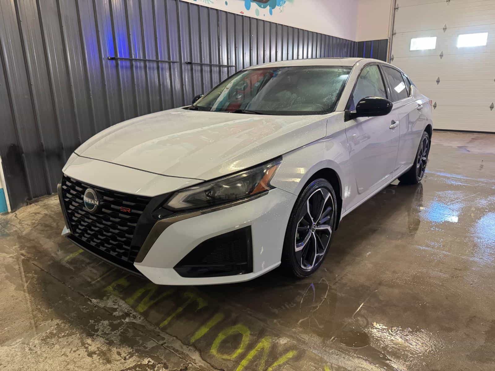 2024 Nissan Altima SR - Image 1