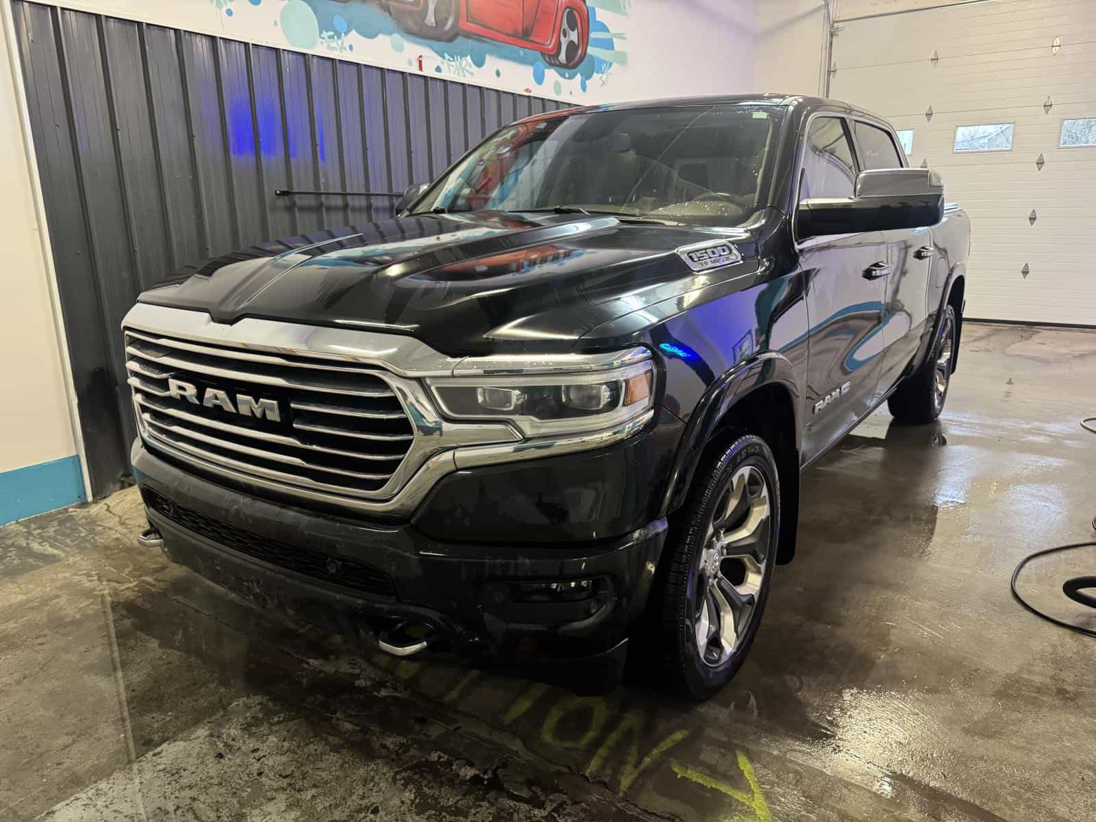 Image 1 RAM 1500 Laramie Longhorn 2020