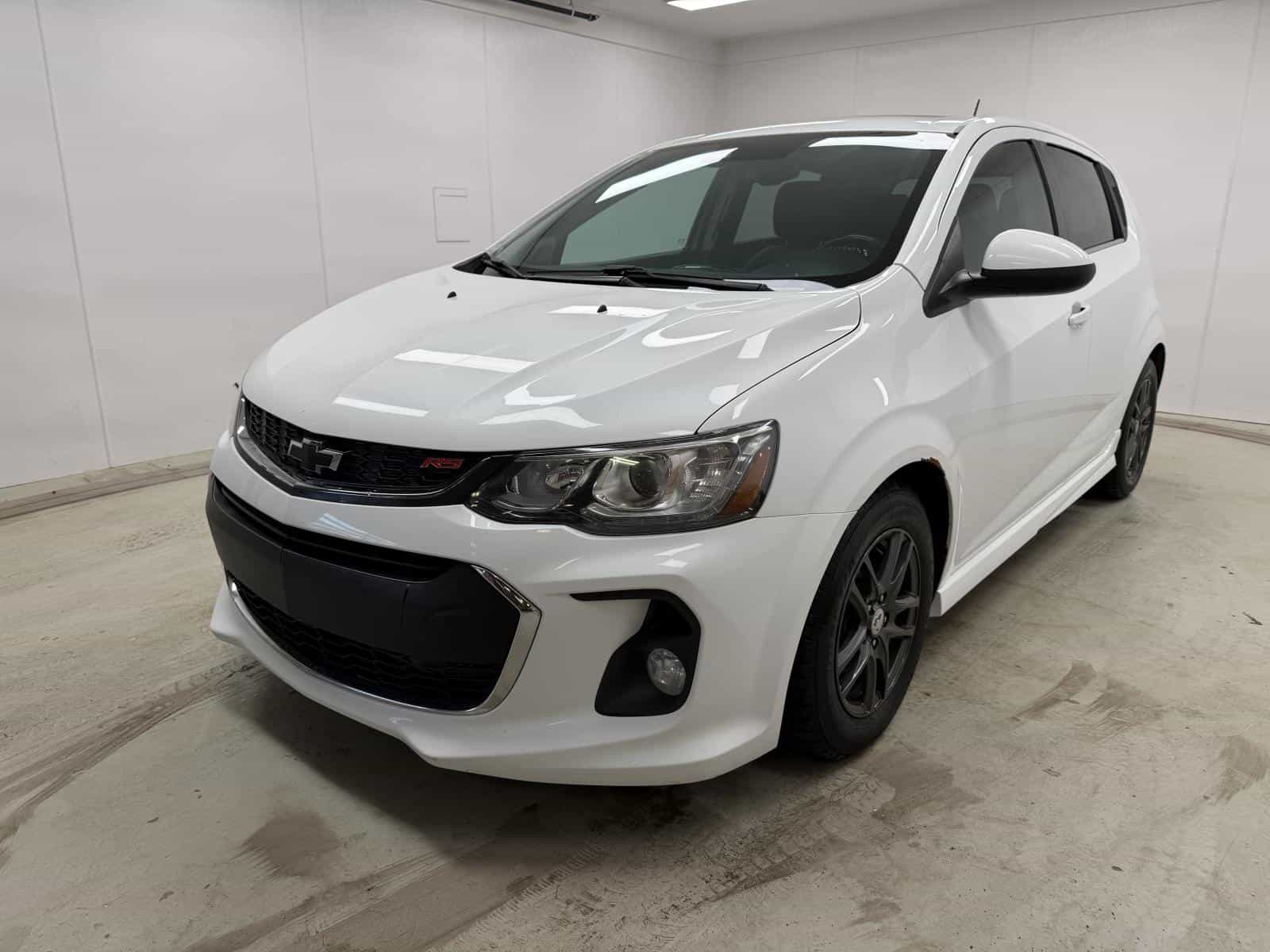 Image 1 Chevrolet Sonic LTZ 2017