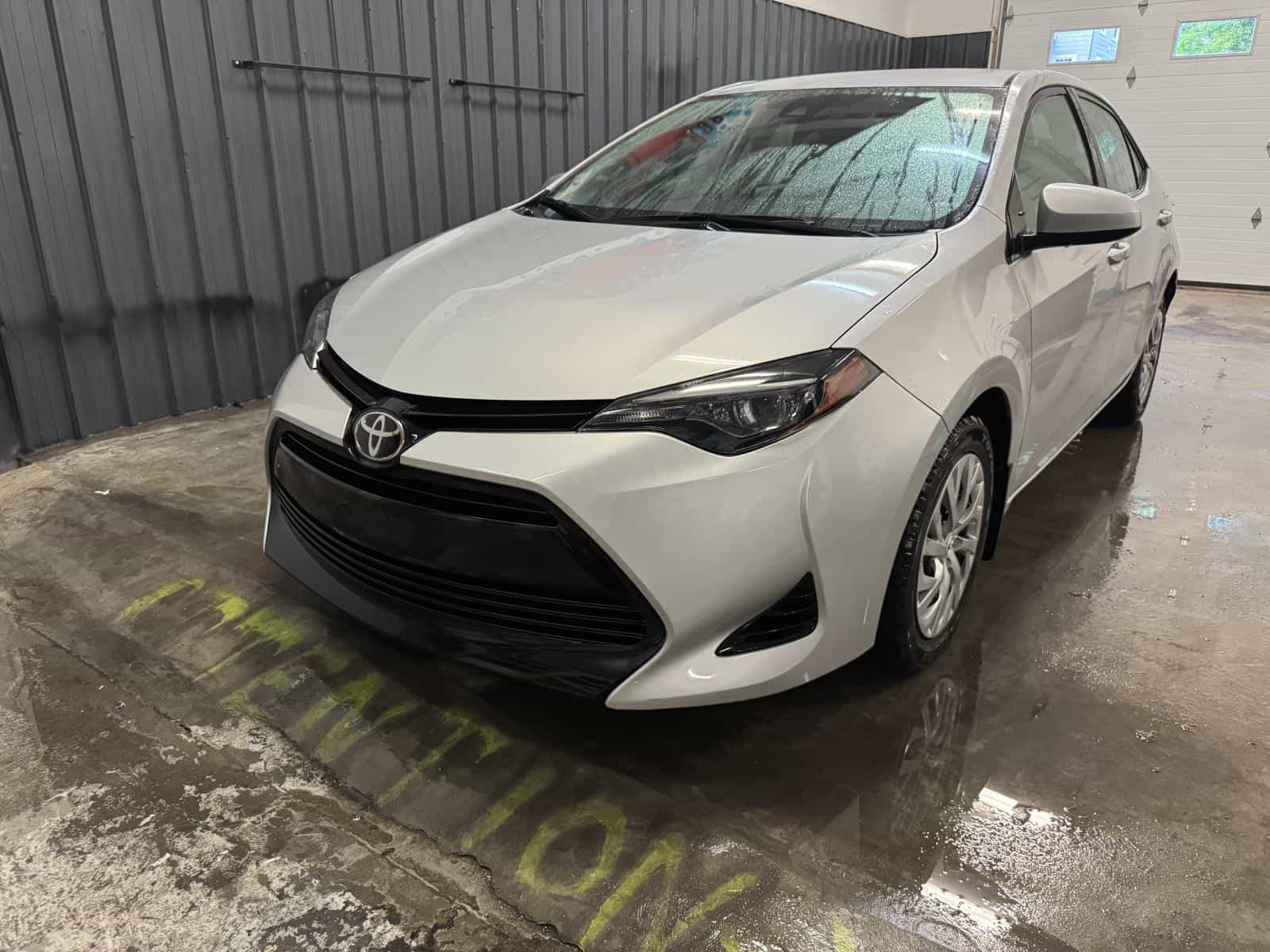 Image 1 Toyota Corolla LE 2017
