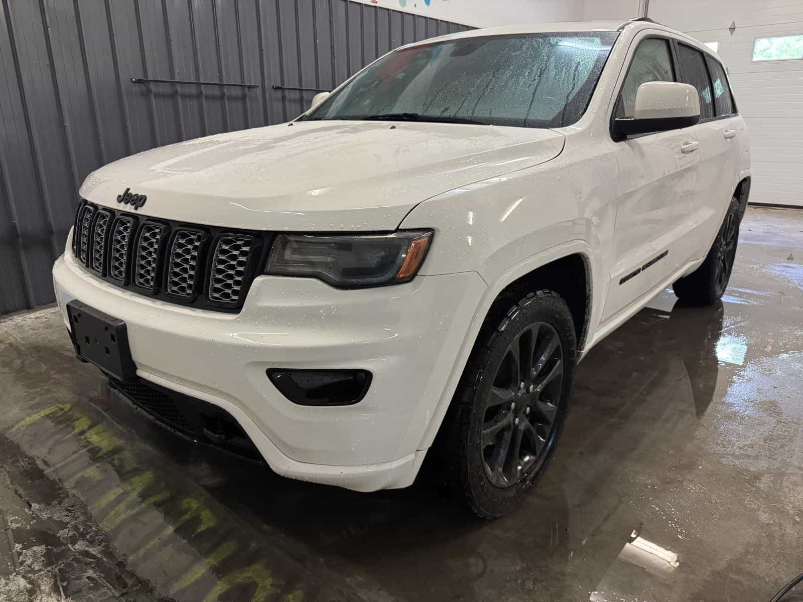 Image 1 Jeep Grand Cherokee Altitude 2020