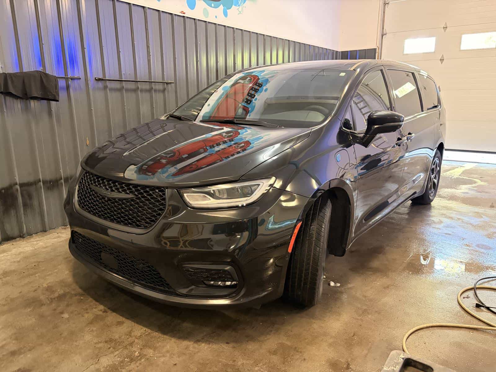 Image 1 Chrysler Pacifica Hybrid Limited 2022