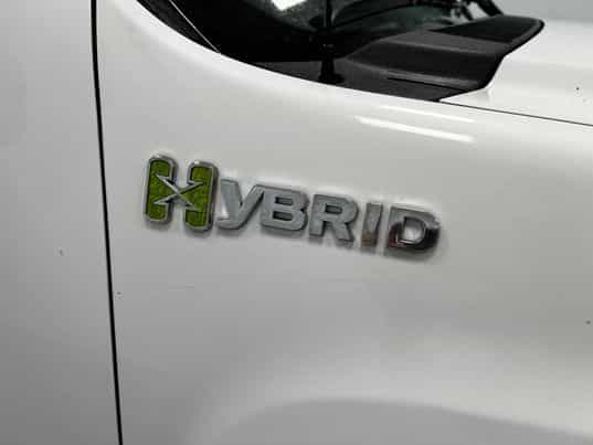 2011 GMC Sierra Hybrid - Image 14