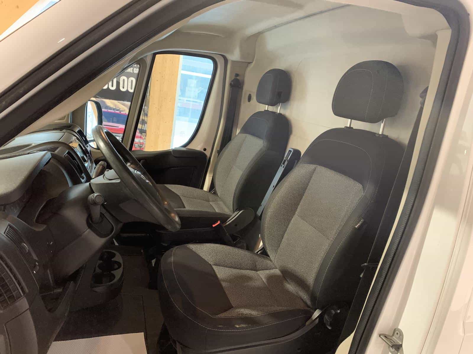 2019 RAM Promaster 3500 High 3500 High Roof - Image 11