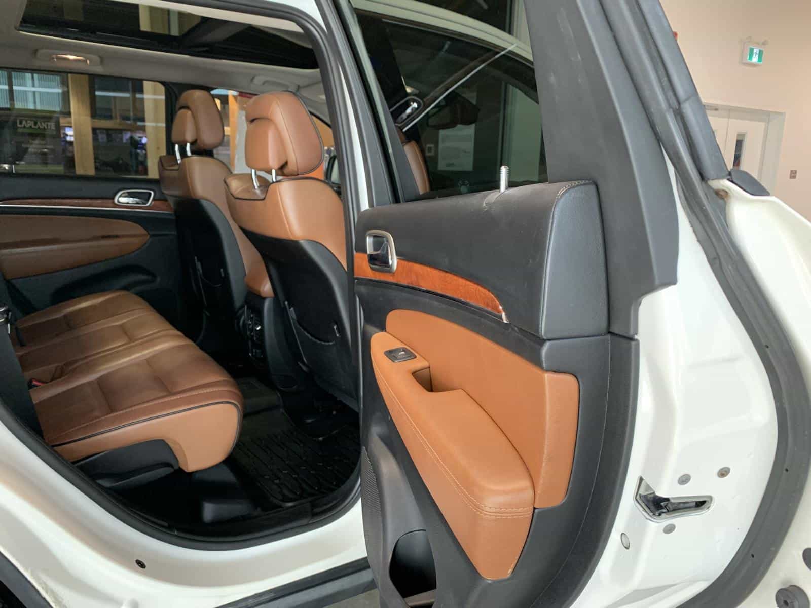 2011 Jeep Grand Cherokee Overland Overland - Image 8